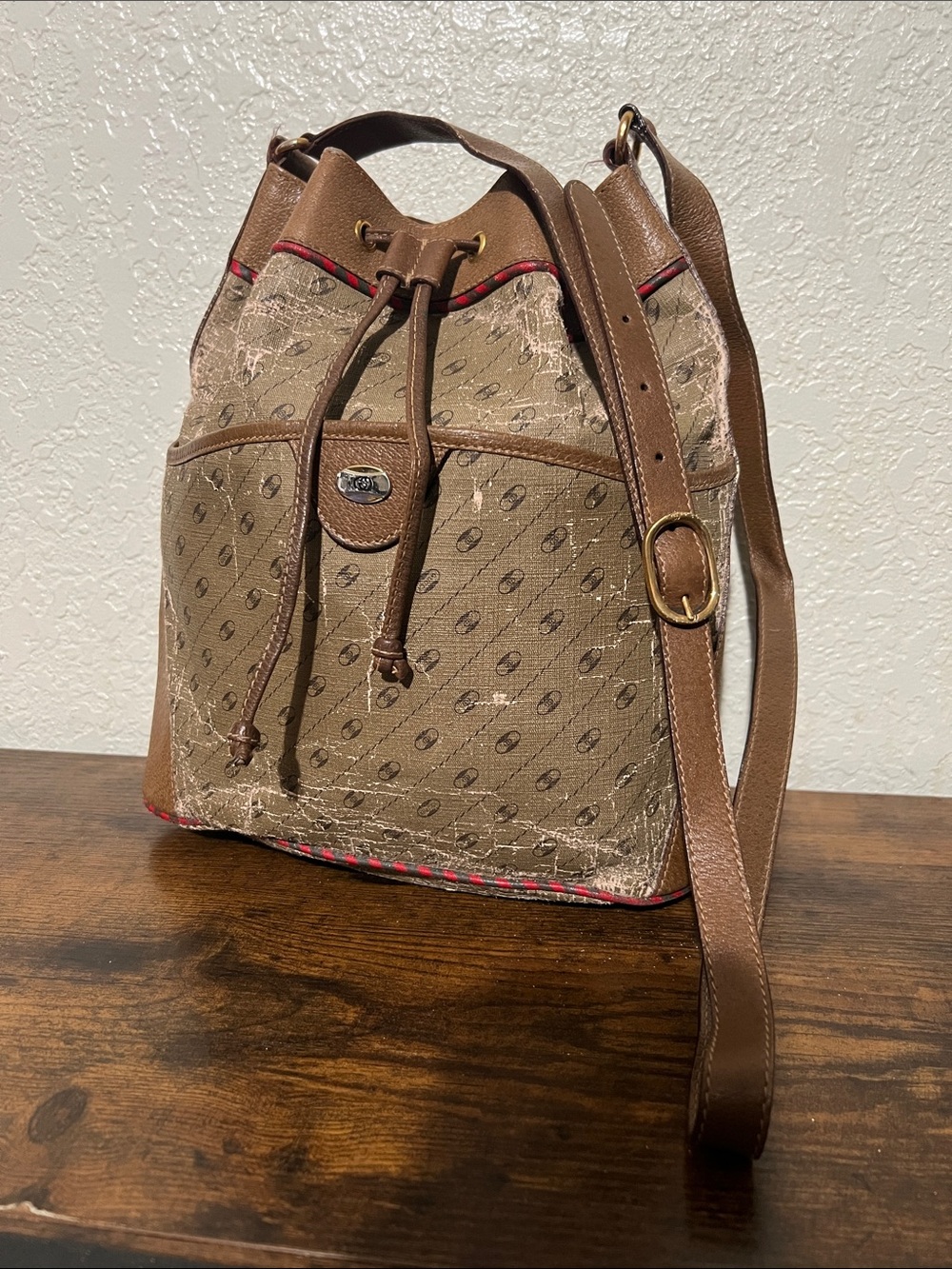 Beautiful Vintage Brown Gucci Monogram Drawstring Bucket Bag